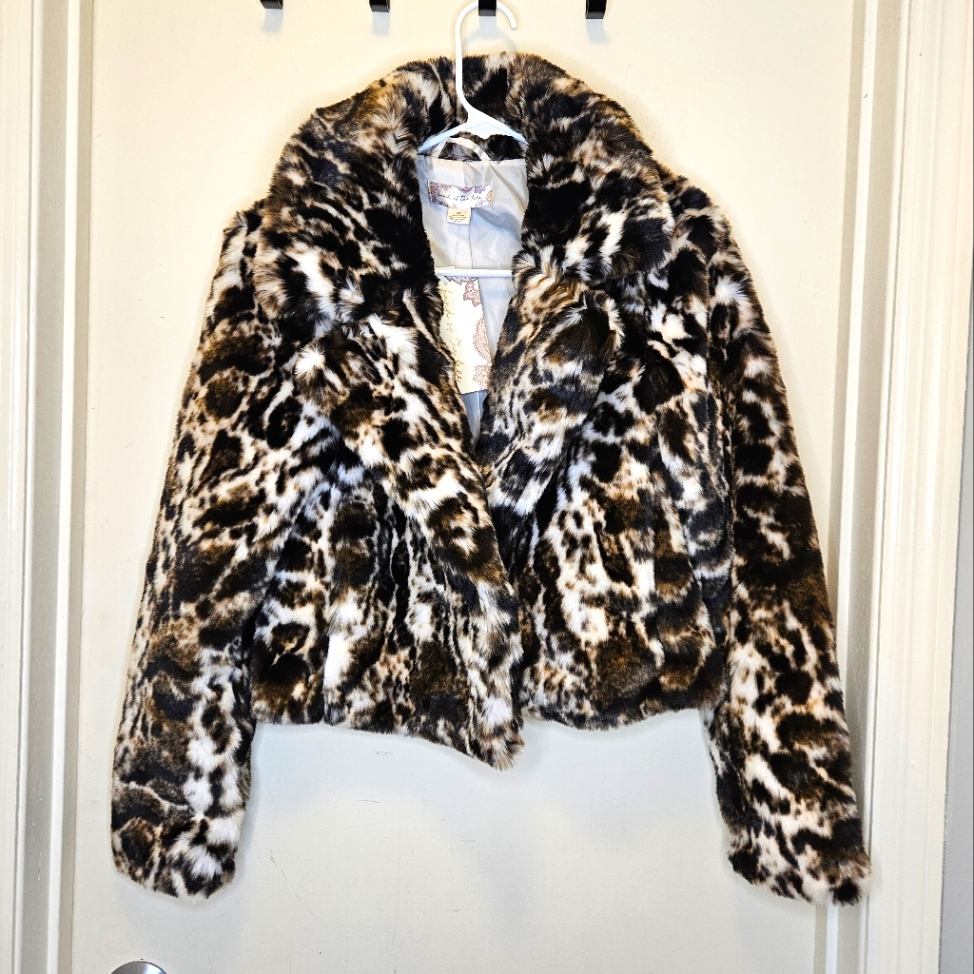 Nwt Band Of The Free Black And Ivory Mob Wife Faux Fur Jacket